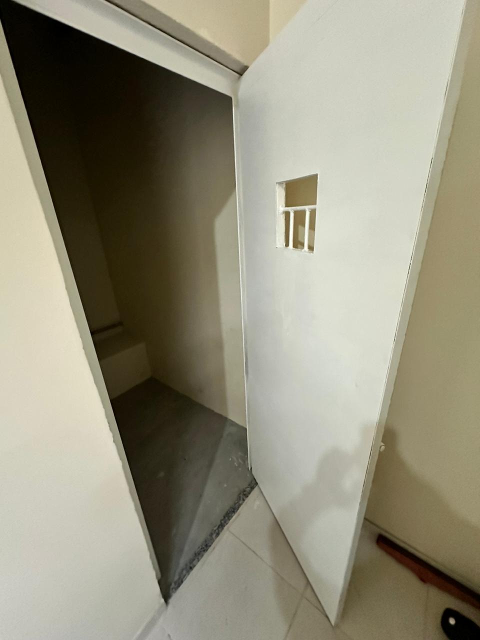 2815_3.jpg